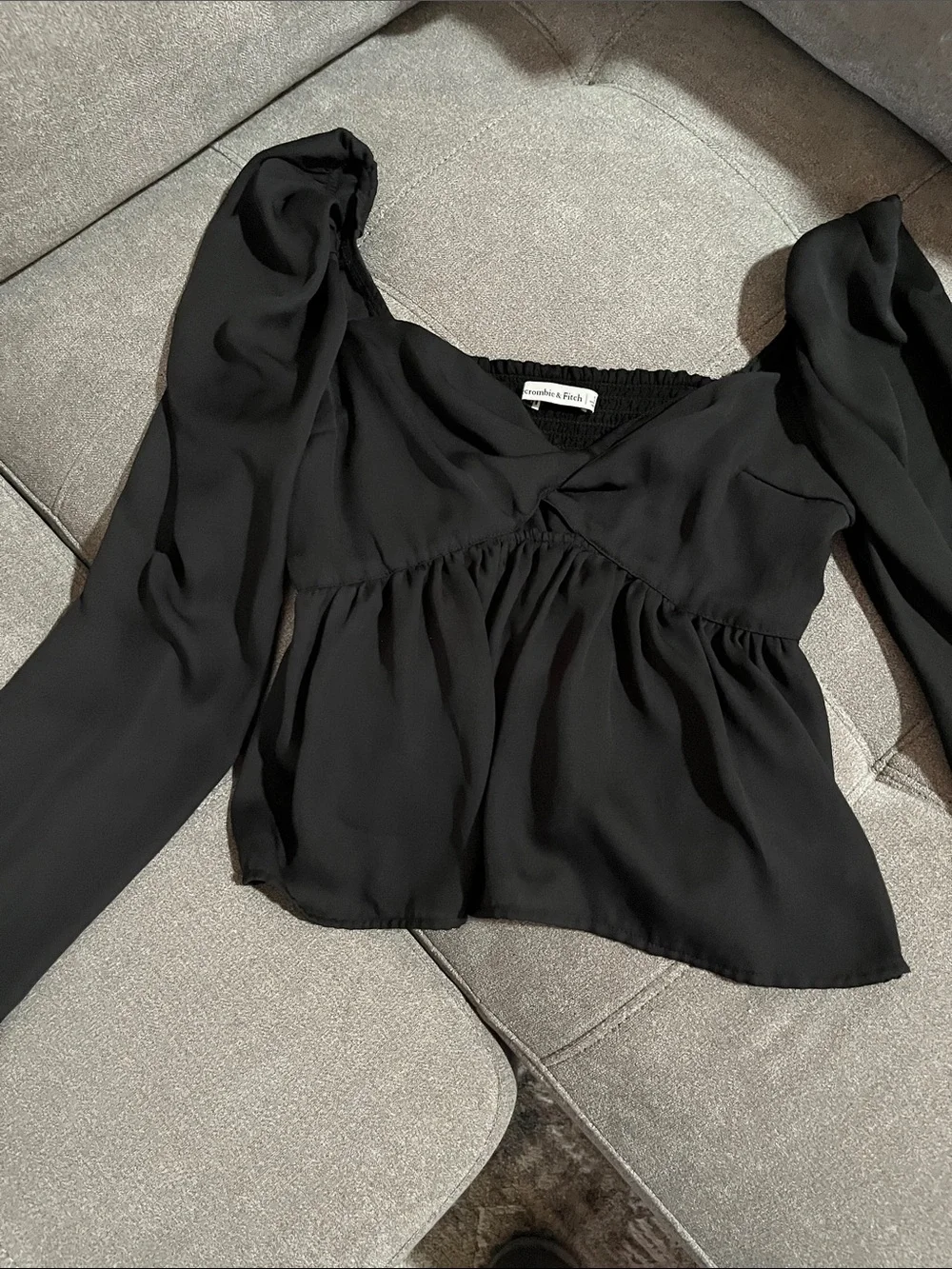 Abercrombie & Fitch Black V-Neck Empire Waist Puff Sleeve Top